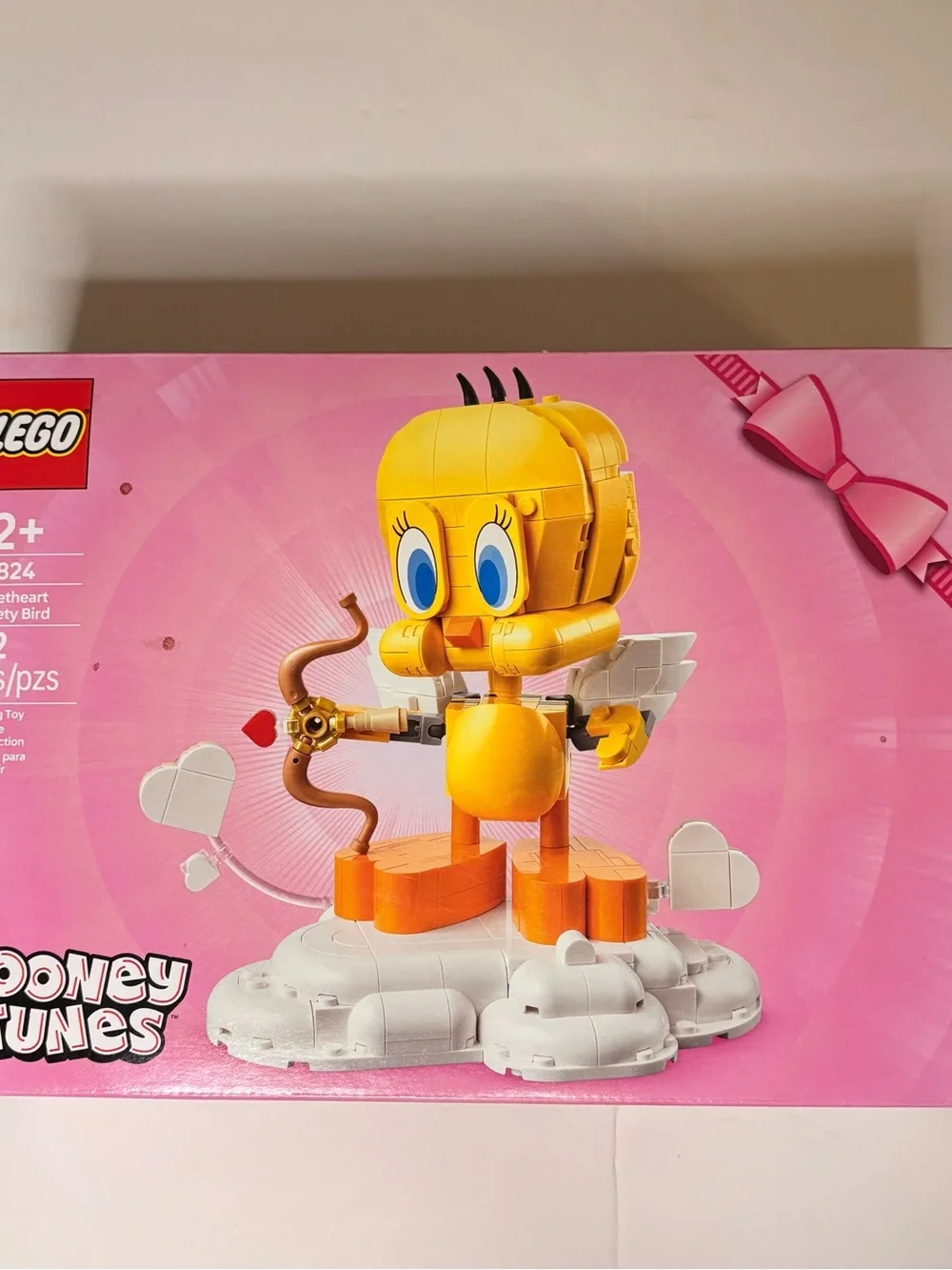 LEGO Tweety Brick Figure in Yellow with Pink Accents - Picture 2 of 3